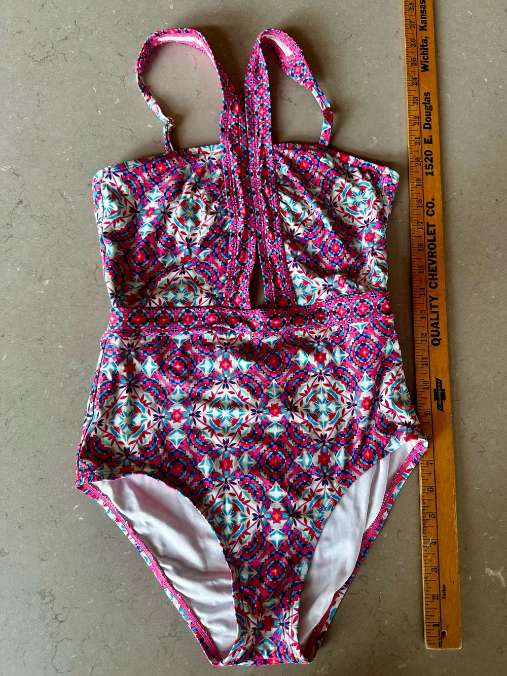 Laundry by Shelli Segal Geometric Tile Print Cutout One-Piece Swimsuit Monokini